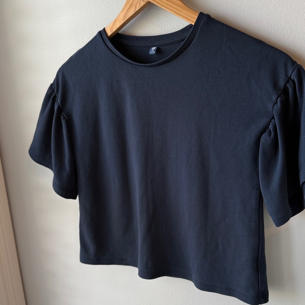 UNIQLO Navy Blue Flutter Sleeve T-Shirt‎ - Picture 3 of 4